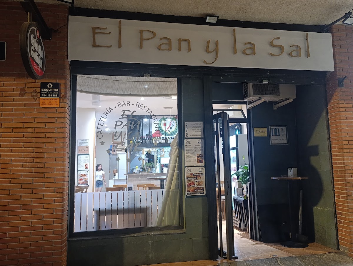 El Pan y La Sal