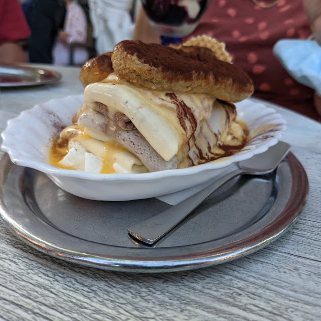 Tiramisu Eisbecher