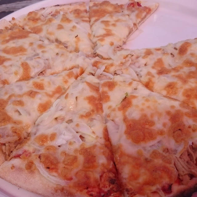 Pizza Tunfisch Zwiebel