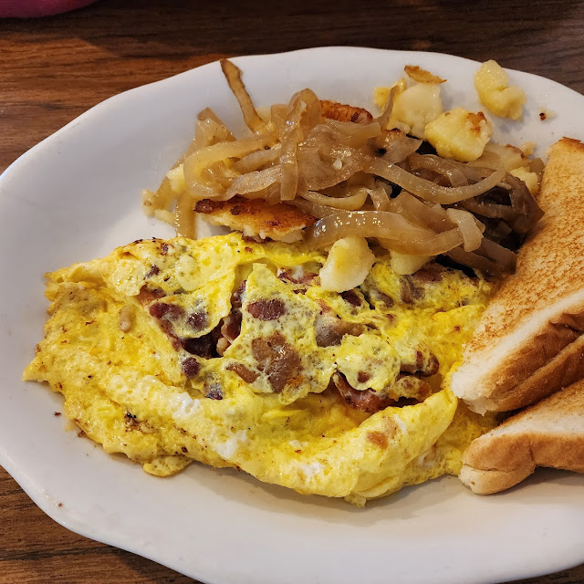 Bacon and Cheese Omlete with Home Fries