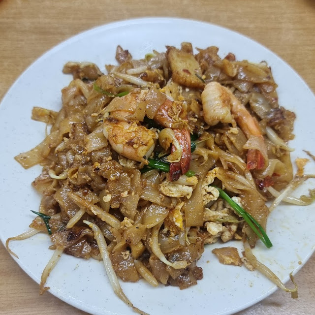 Thai Style Fried Mee Sambal Chicken
