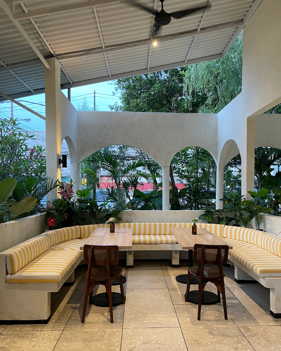 ASMO Dine House