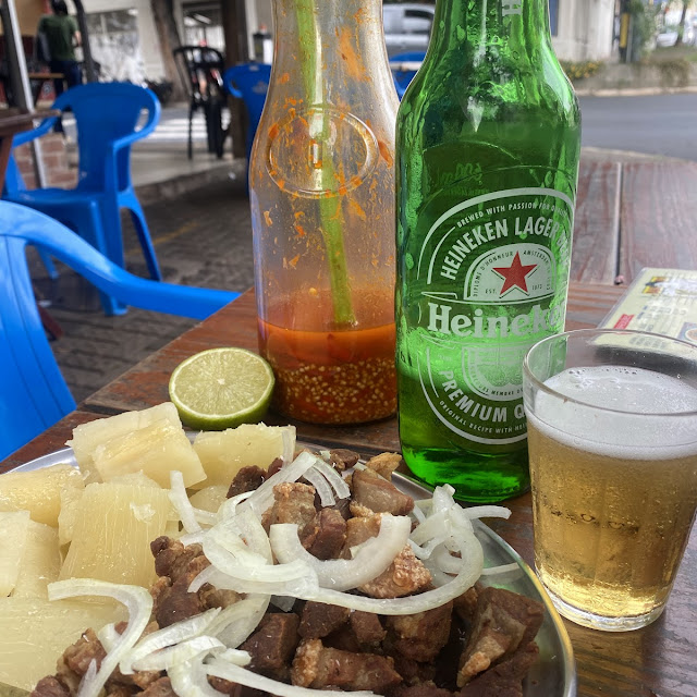 Torresmo Com Mandioca Frita