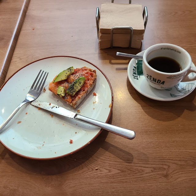 연어 아보카도