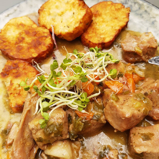 Kräutergulasch