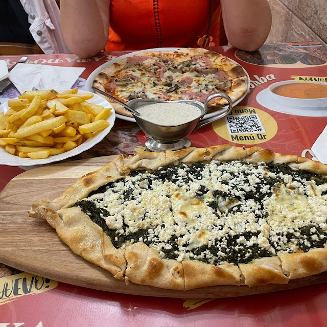 Pide Carme de Kebap Pollo Y Feta