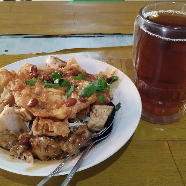 Kupat Tahu Goreng