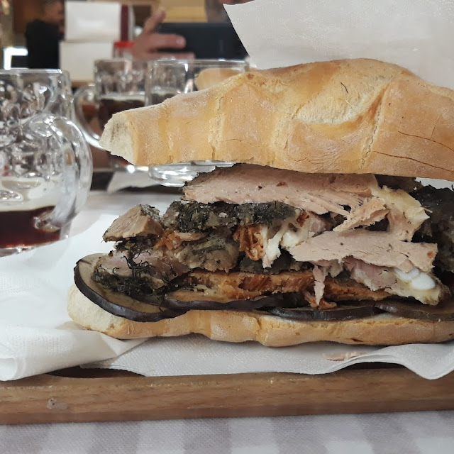 Panino Porchetta E Melanzane
