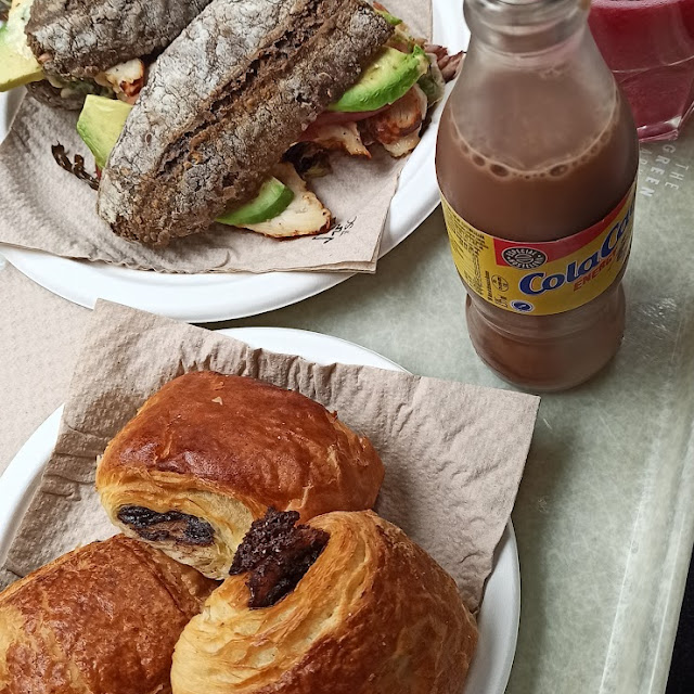 Bocadillo de Pollo Con Manzana Y Aguacate Que Rico