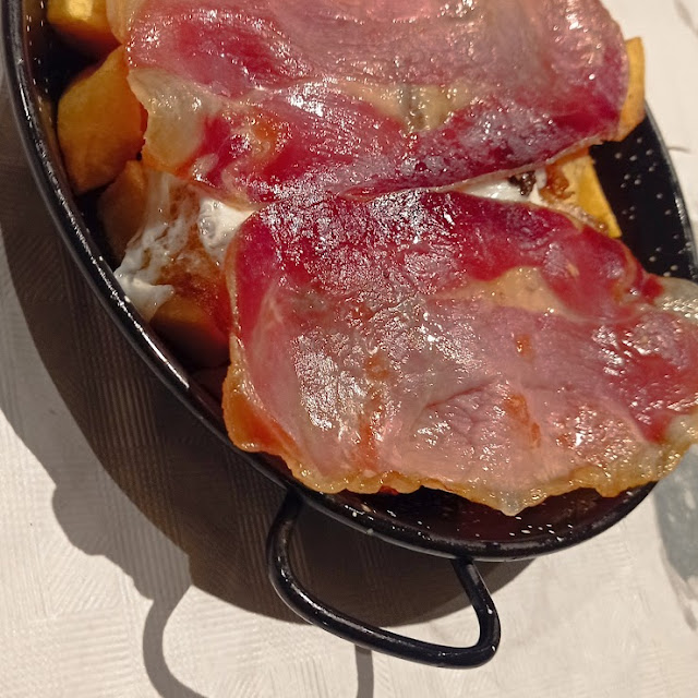 Patatas Con Huevo Y Jamón