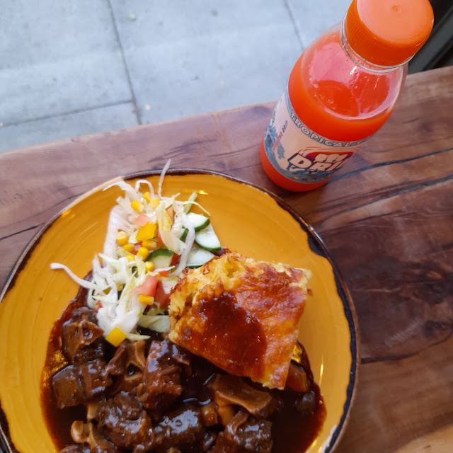 Oxtail and Mac and Cheese