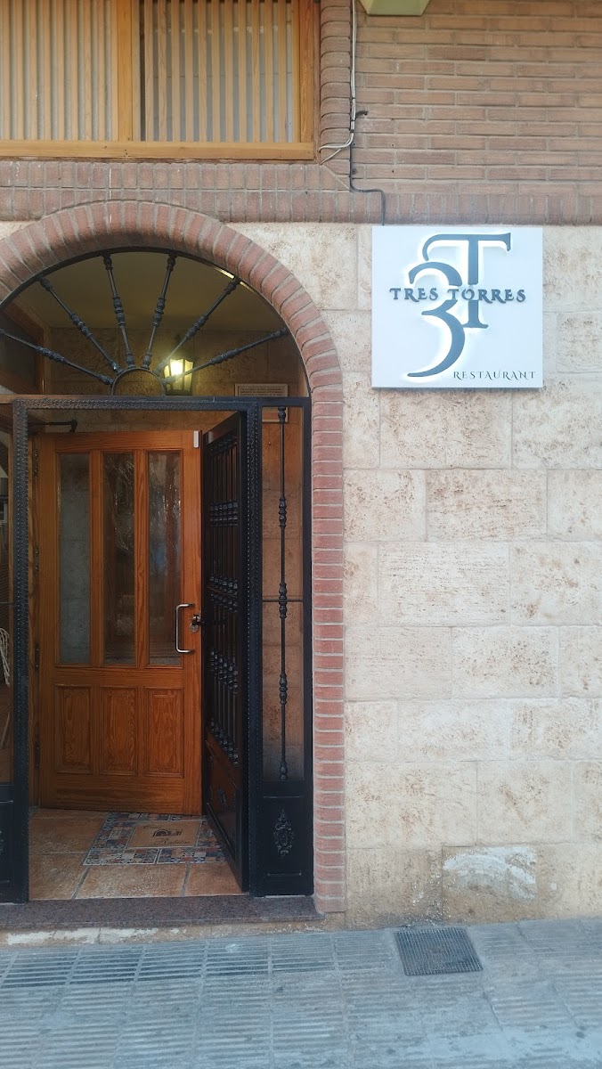 Tres Torres Restaurant