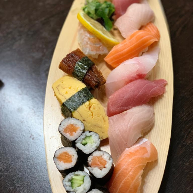 Nigiri Sushi Main