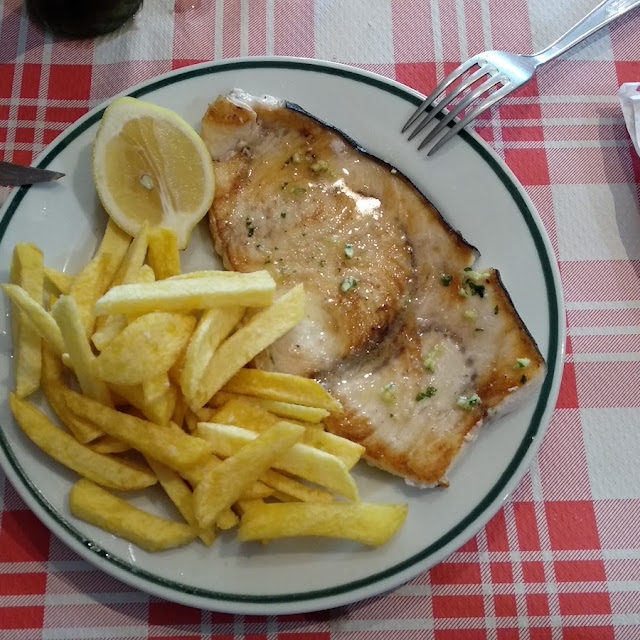 Emperador A la Plancha Con Patatas