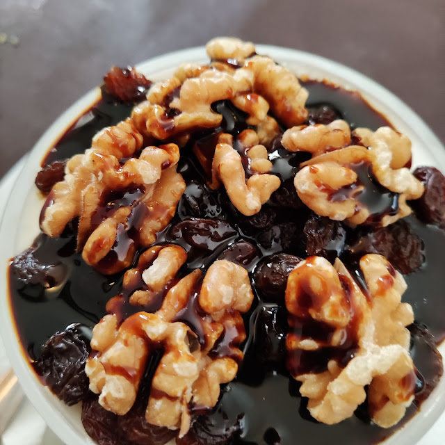 Cuajada Con Miel Pasas Y Nueces