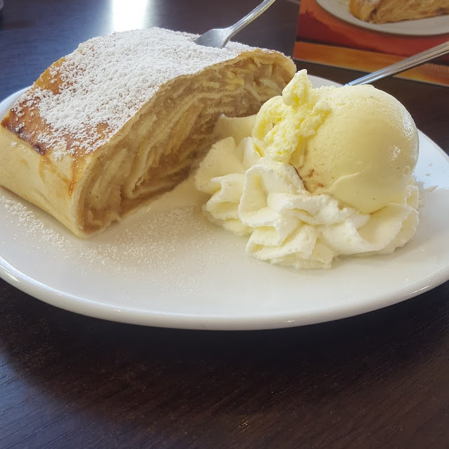 Apple Strudel