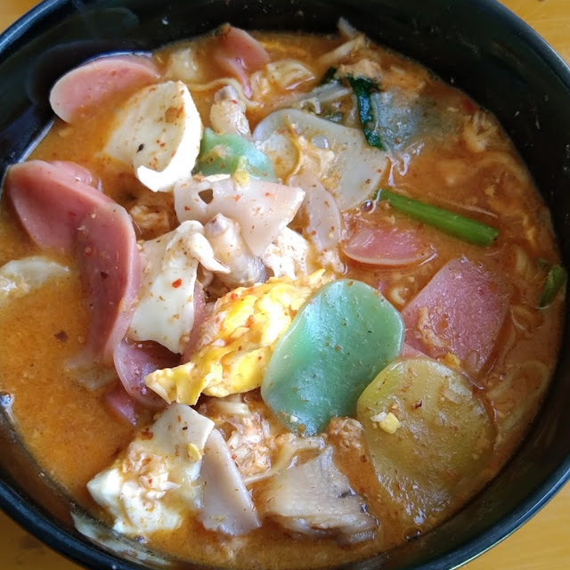 Seblak Super Spesial Plus Ceker Bakso Level 4