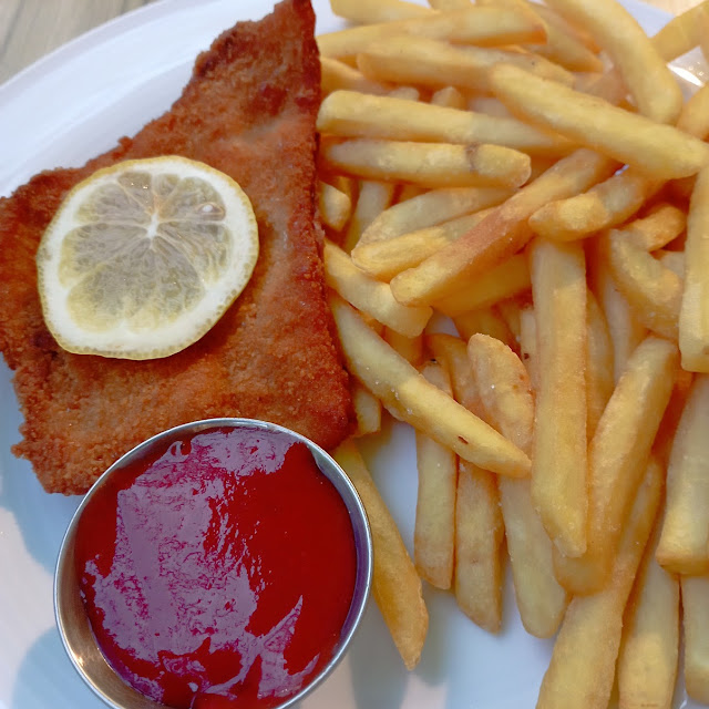 Inderschnitzel Mit Pommes Fritesk