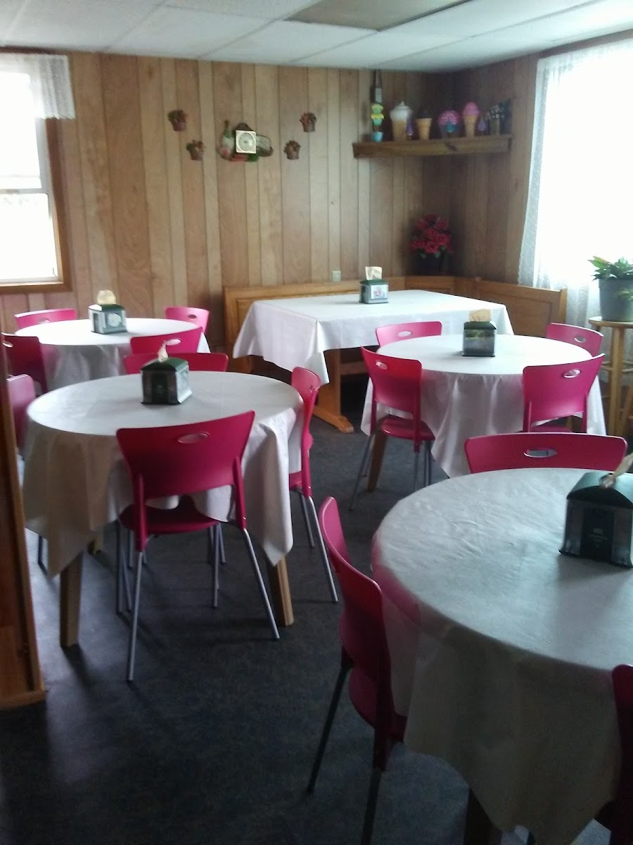 Double Dipper Café