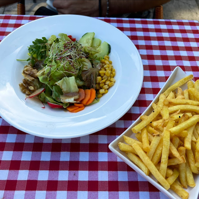 Salat Und Pommes