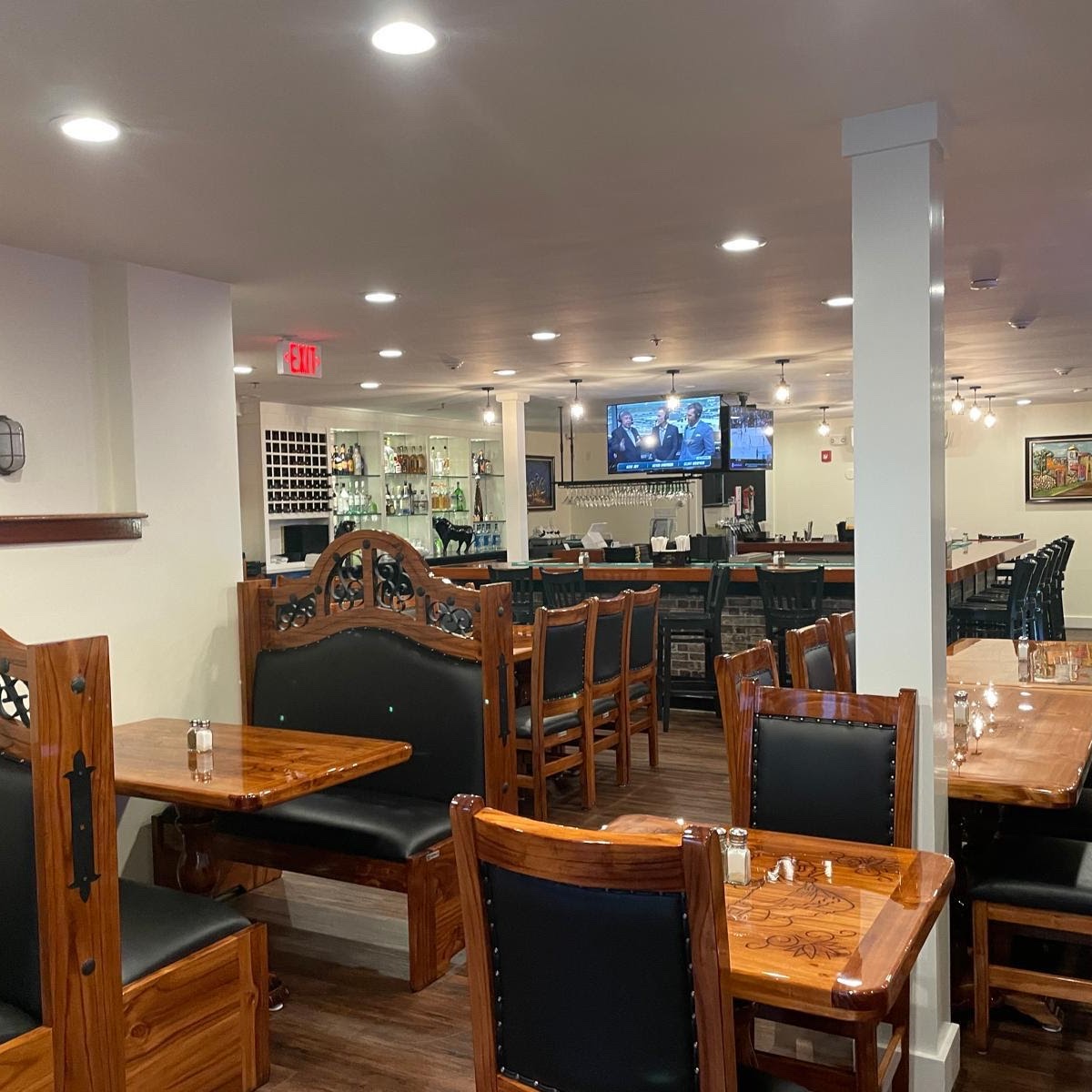 Casa Real Restaurant & Bar