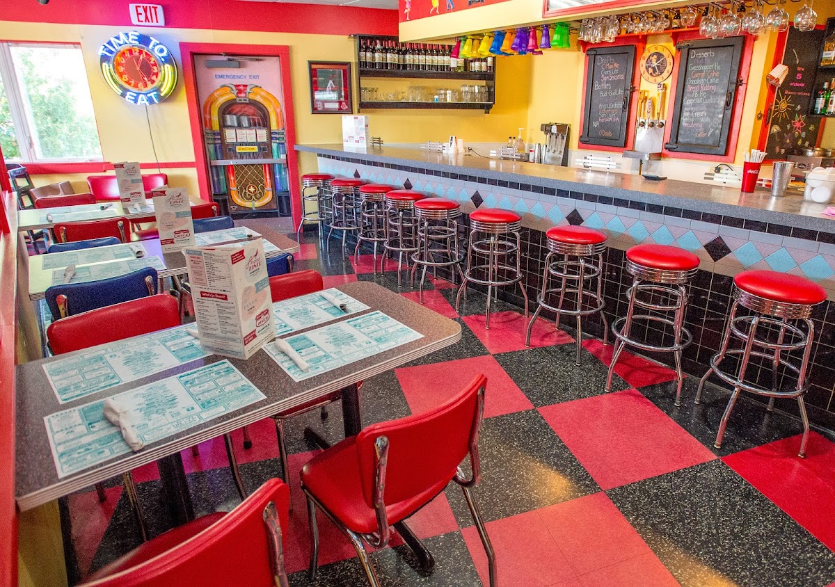 Tilt'n Diner
