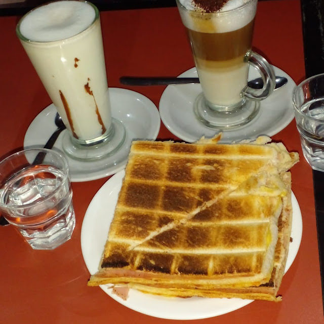 Submarino Café Con Leche Y Tostado