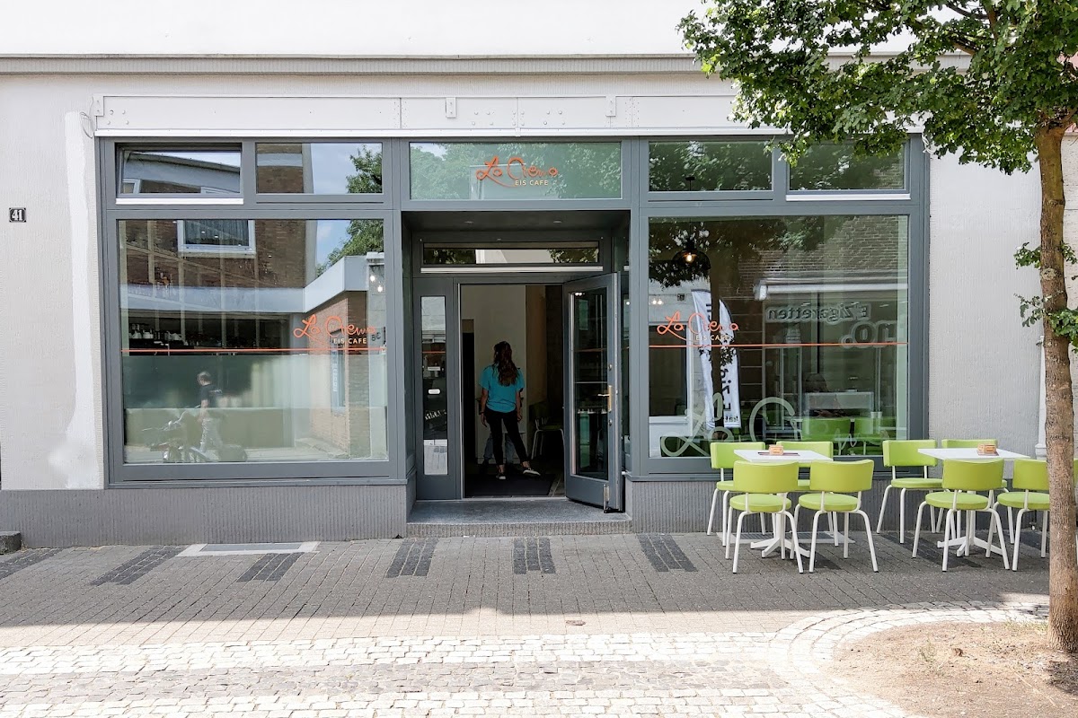 La Crema Eis Cafe