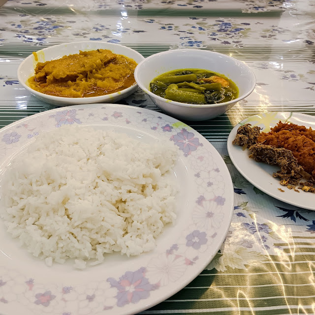 Fish Curry Vegetable with Shrimp and Dry Fish