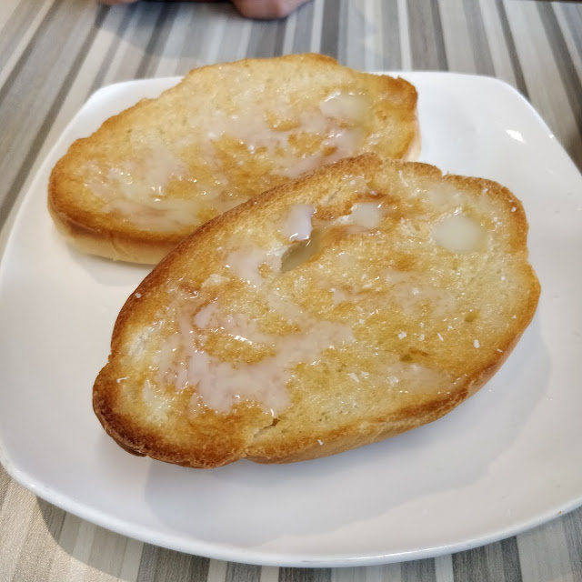 Toasted Bun with Condensed Milk