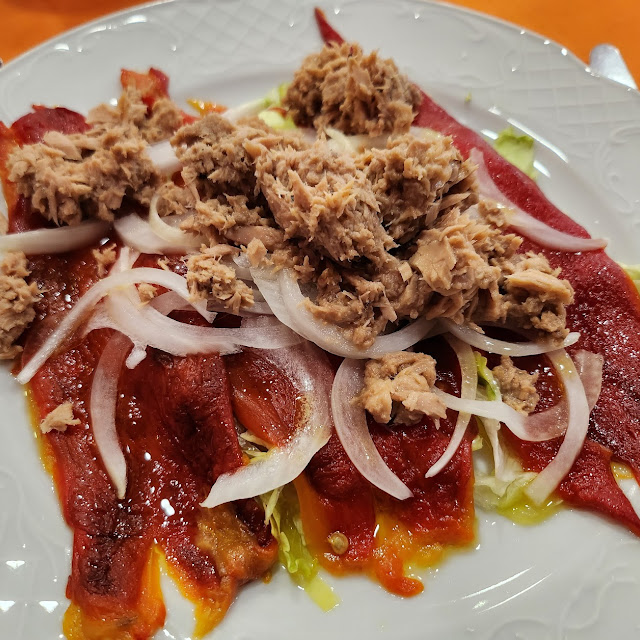 Pimientos de Piquillo Con Atún