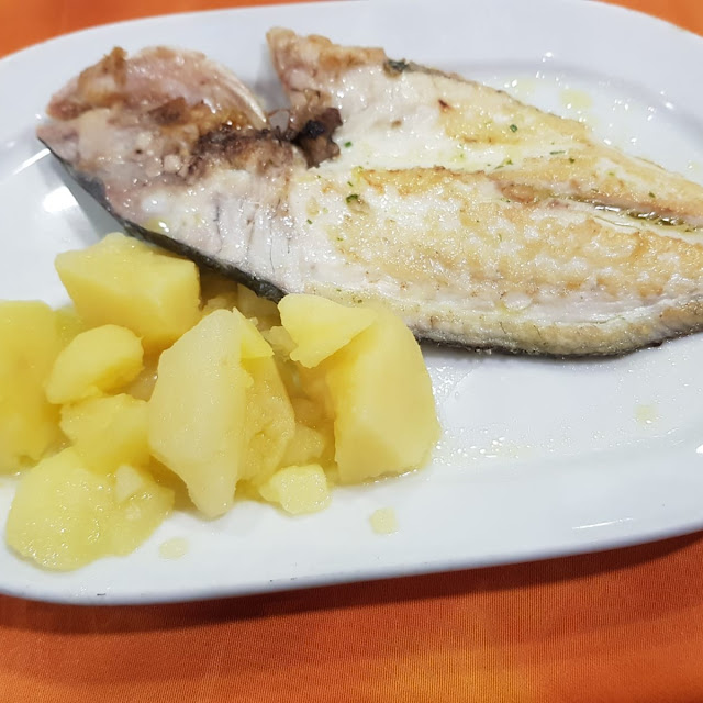 Lubina A la Espalda Con Patatas