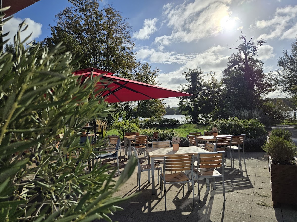 K22 Restaurant & Café