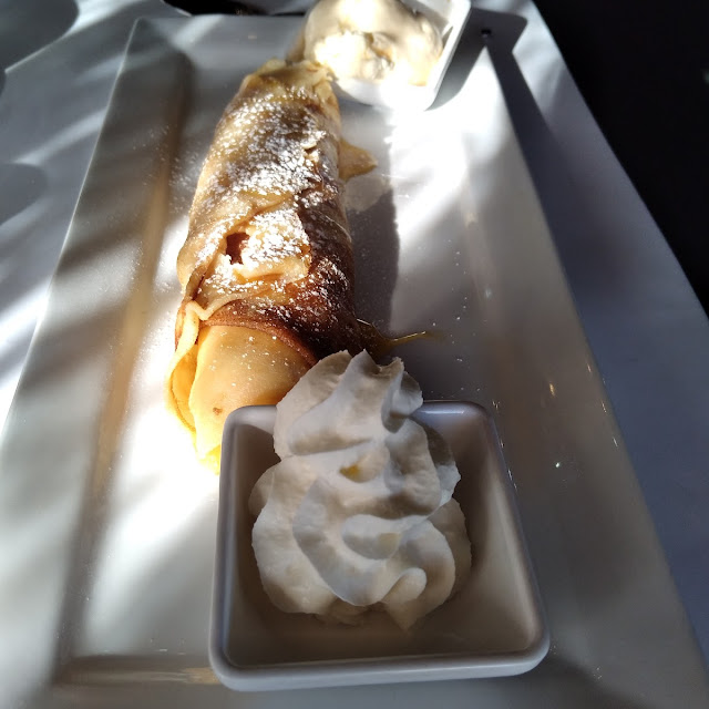 Crepes with Banana and Cream