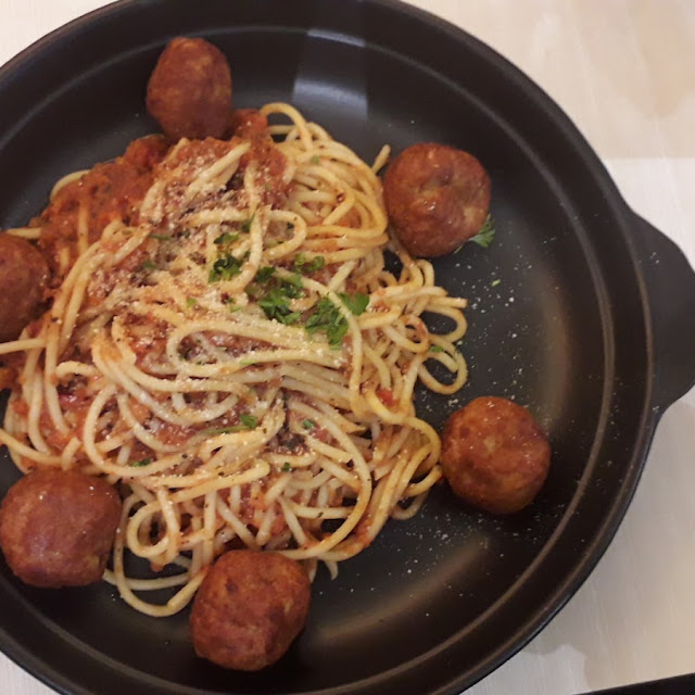Chicken Meatball Spaghetti Marinara