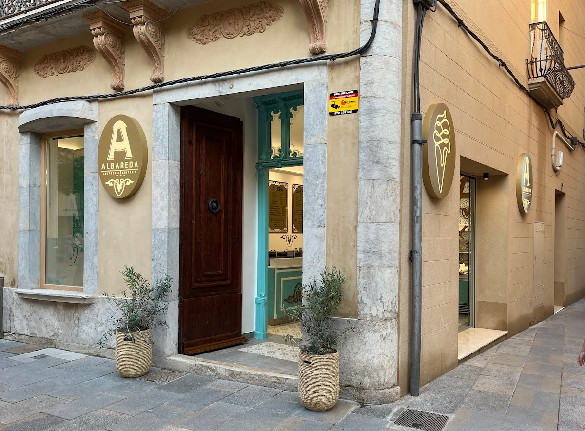 Albareda Gelateria Creperia