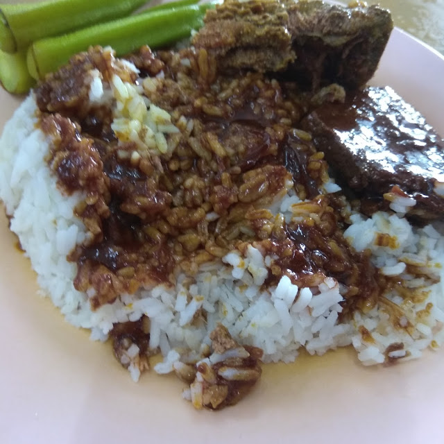 Nasi Kandaq Daging Masak Hitam