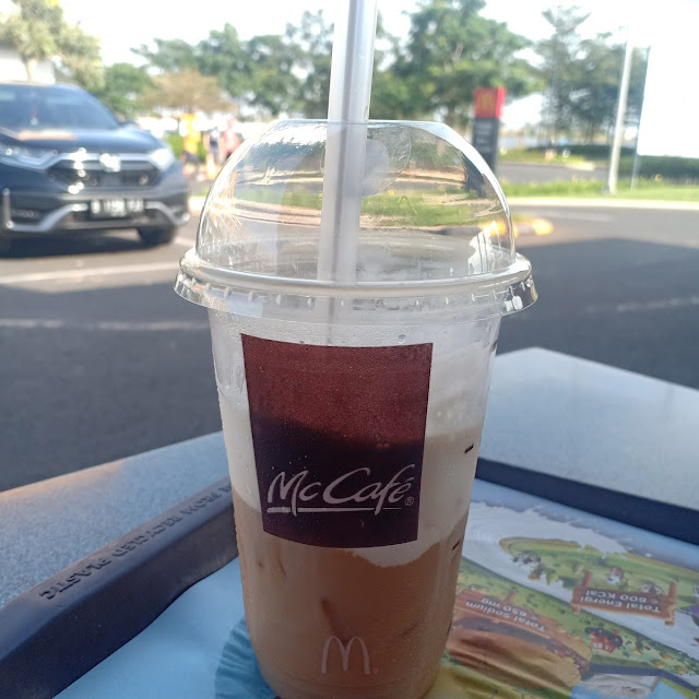 Ice Coffee Float & Mcflurry Oreo
