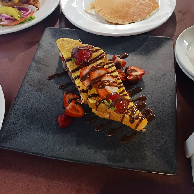 Strawberry Nutella Stuffed French Toast