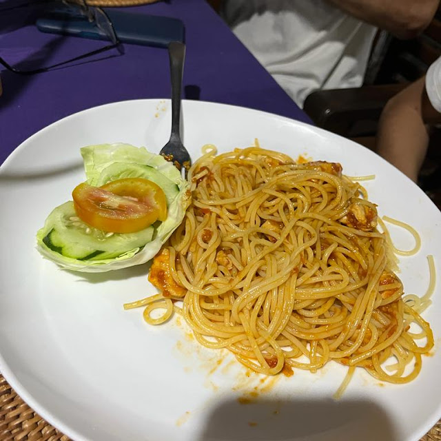 Spaghetti and Tomato Sauce