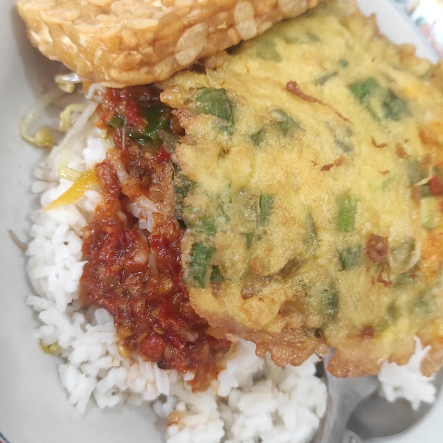 Nasi Toge Telor Sambel Tempe Balok 12 000