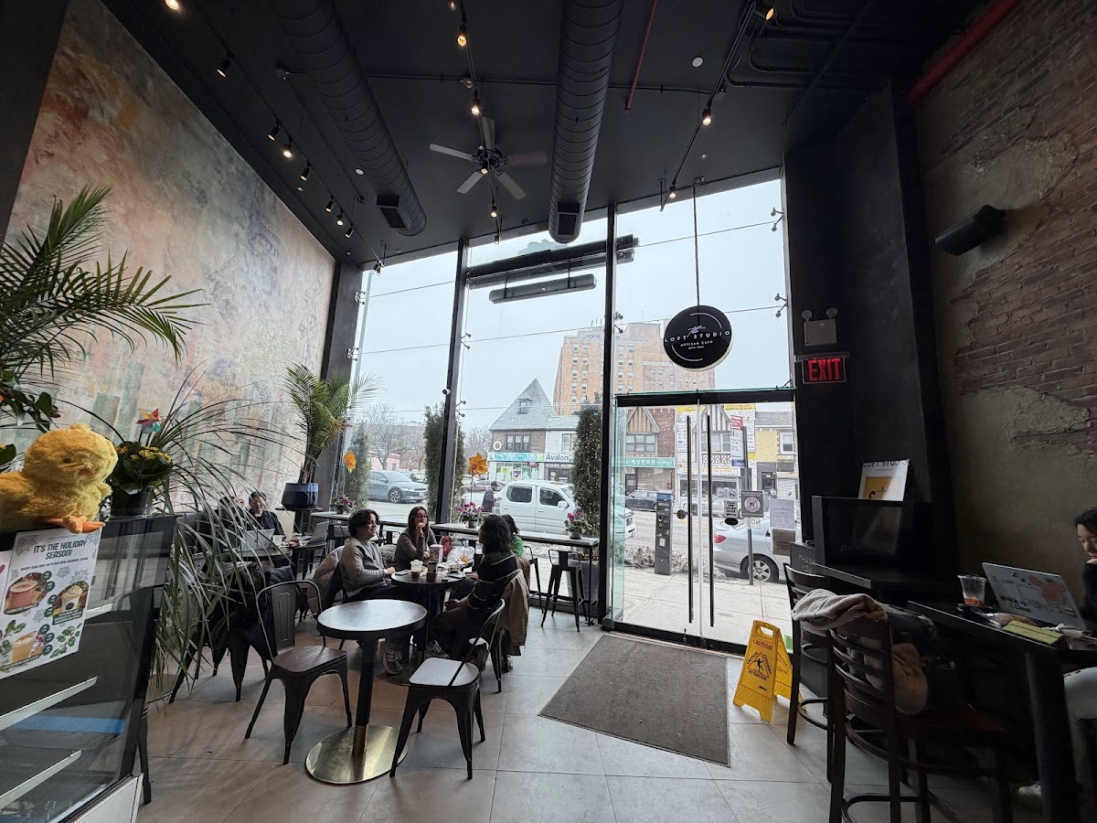 Loft Studio Cafe