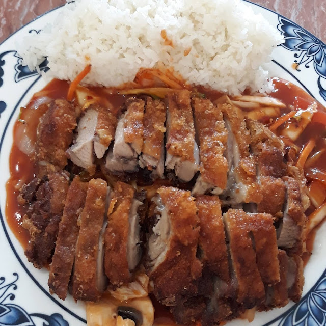 Knusprige Ente Mit Currysauce Und Gemüse