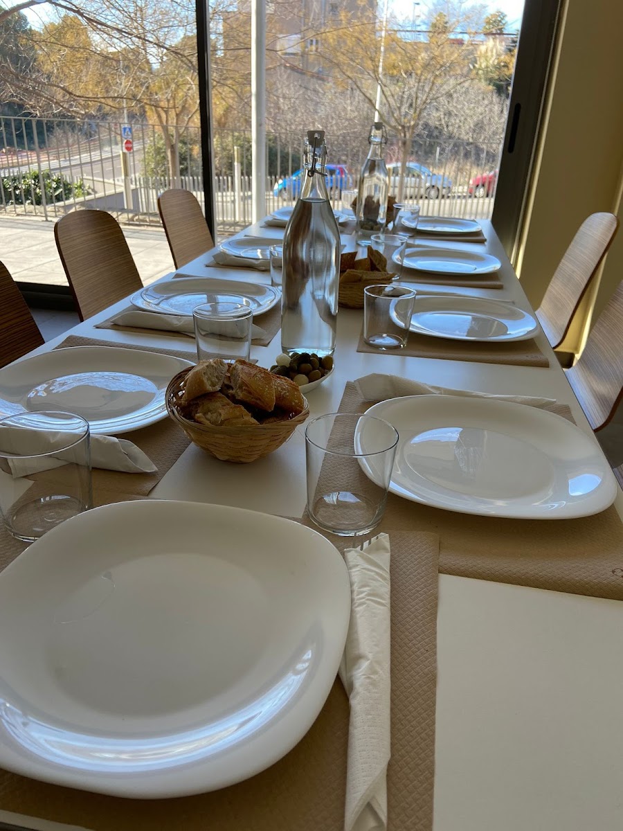MenjaB Igualada Restaurant Cafeteria