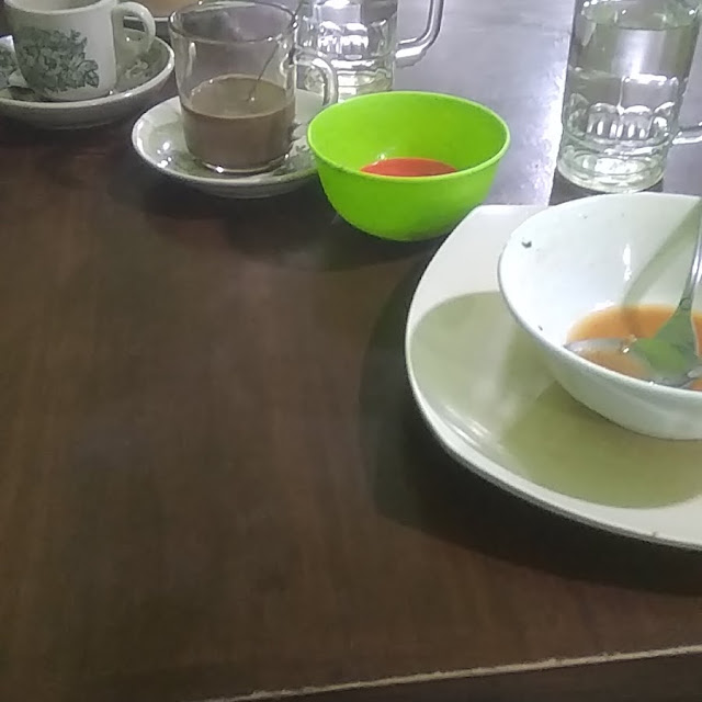 Kopi Susu Nikmat Teh Telor Mie Pangsit