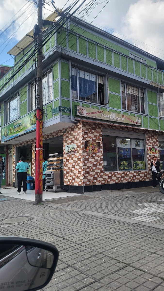 TATTY'S FRUTERÍA Y HELADERÍA