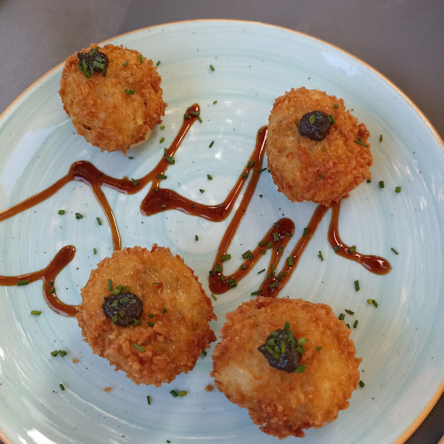 Croquetas de Boletus Y Foie