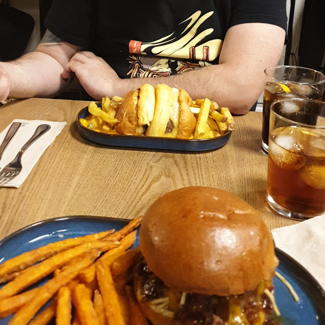 Hamburguesa Napoleón Y Trois Fromage