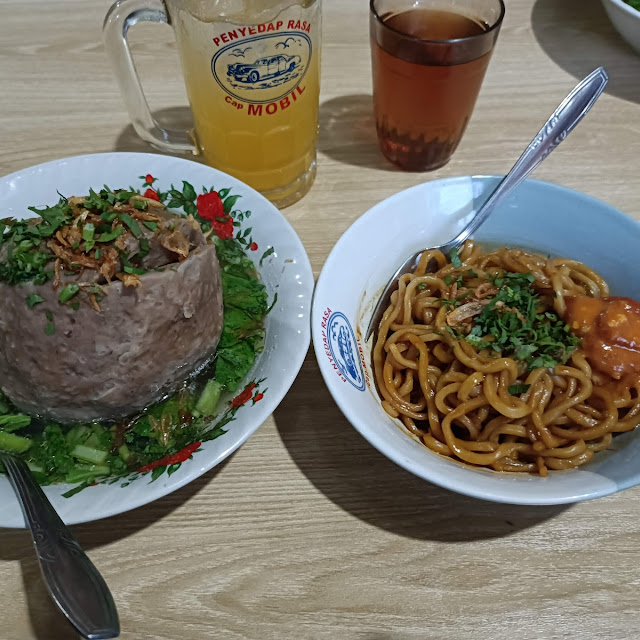 Mie Yamin Bakso Jumbo