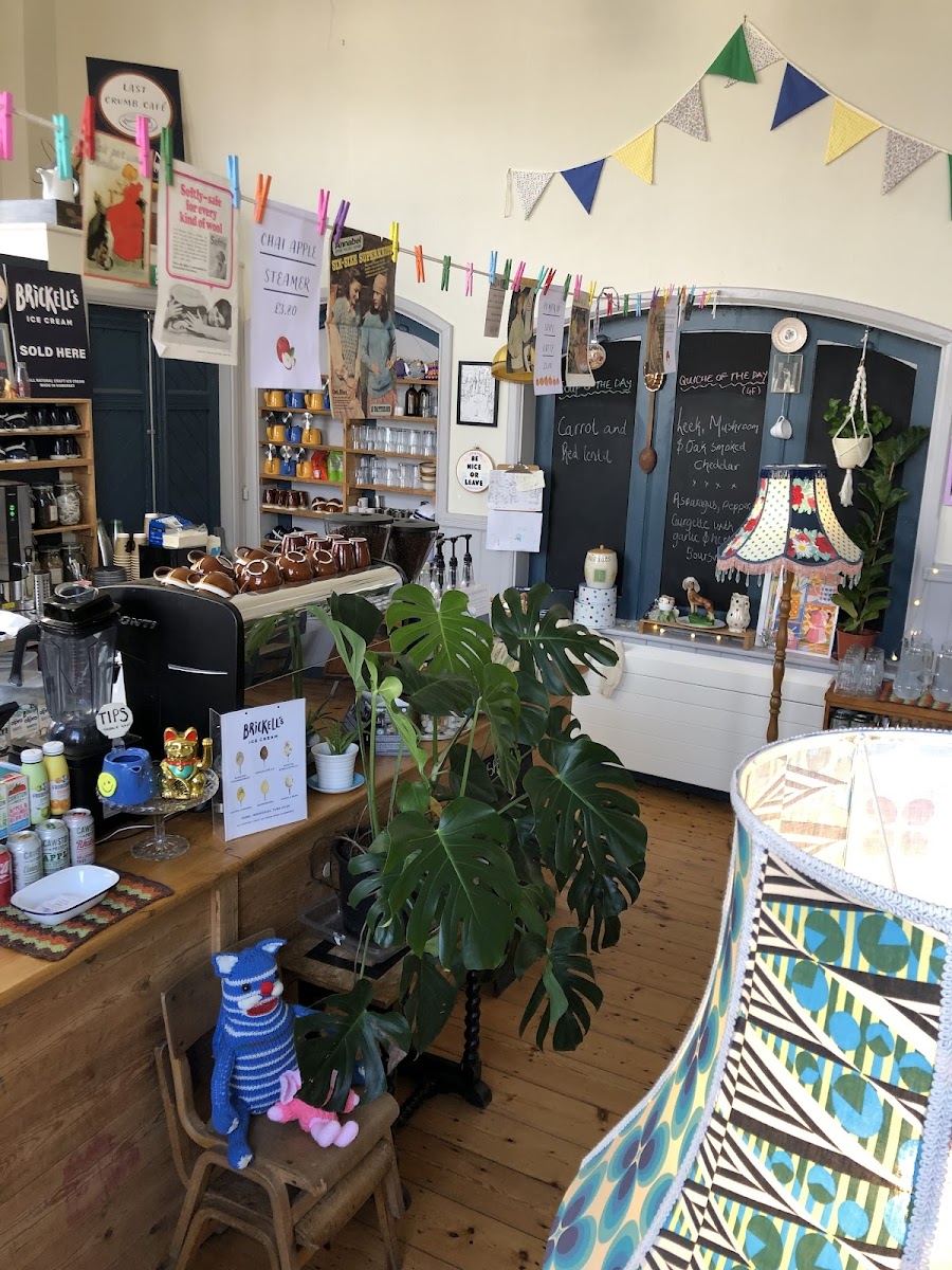 Last Crumb Café